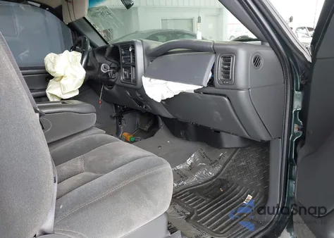 2005 Chevrolet Silverado 1500 Ls z USA, uszkodzony, nr VIN 1GCEK19Z25Z141081